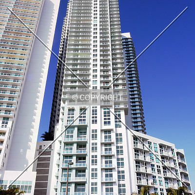 Quantum on the Bay South Tower by Jorge Molina