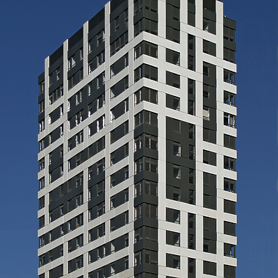 Torre Nova Diagonal by Cesar Serrano