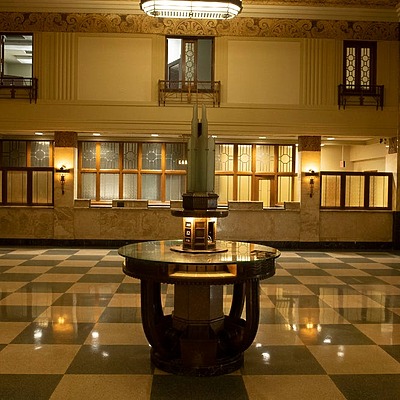 Hulman Building by Stan Sussina / Courier & Press