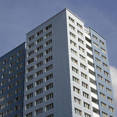 Strasse der Pariser Kommune 21/23 by Cesar Serrano