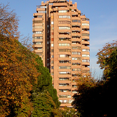 Torre Retiro by Cesar Serrano