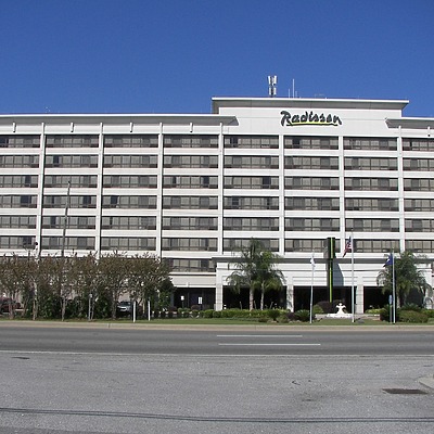 Radisson New Orleans Airport by Rodney Gunn