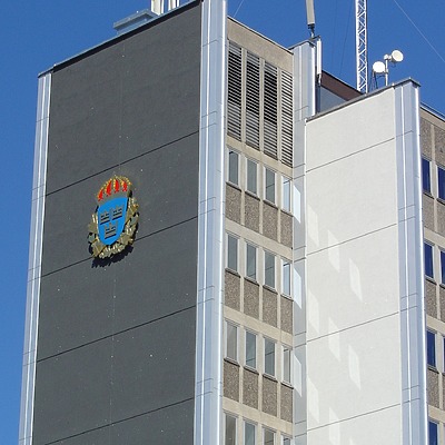 Polishuset by Robin Spetz