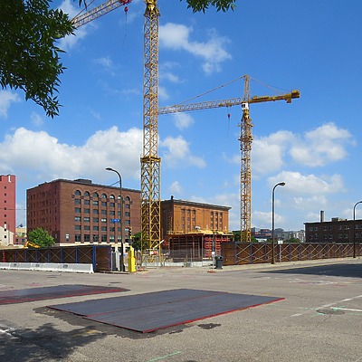 Wells Fargo 600 Tower by James Peacock