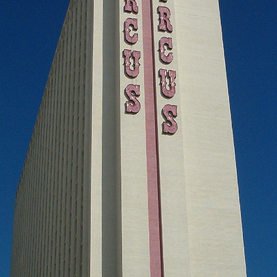 Circus Circus - Skyrise Tower by Rodney Gunn