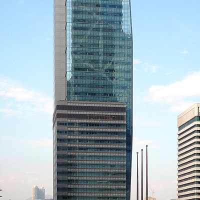 AIG Tower by Wilson Ling
