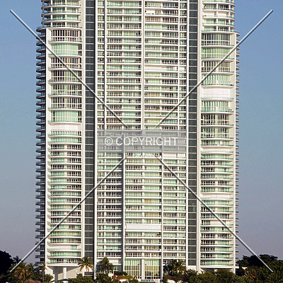 Santa Maria by Jorge Molina