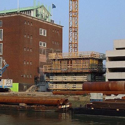 Ernst & Young by Michiel van Dijk