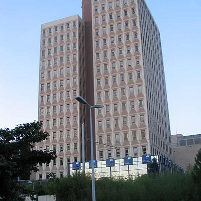 Tour Polygone by Sylvain Léotard