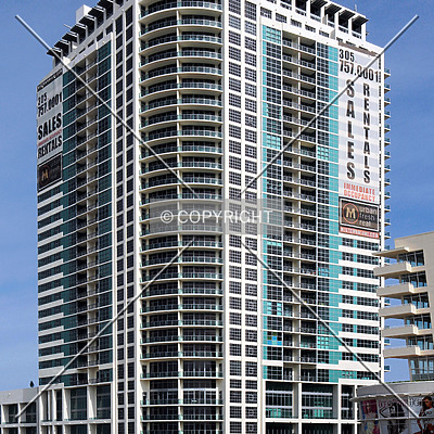 4 Midtown by Jorge Molina