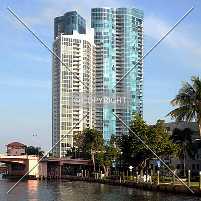 Las Olas River House by Jorge Molina