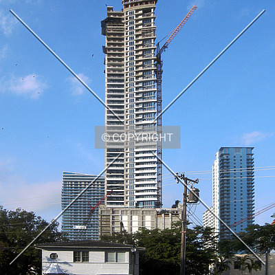 Infinity at Brickell by Jorge Molina