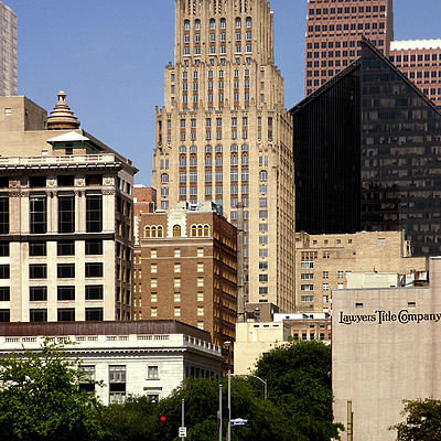JPMorgan Chase Building by Daniel Kieckhefer