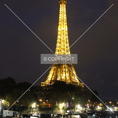 Tour Eiffel by Florian Barbier
