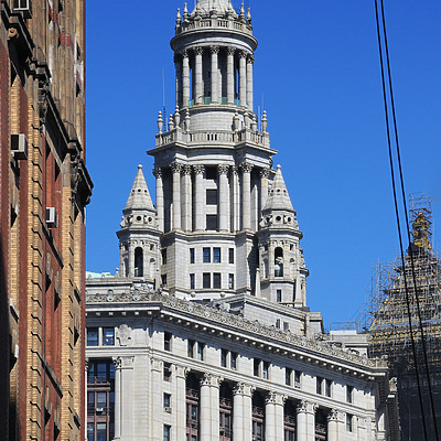 Manhattan Municipal Building by David Guija