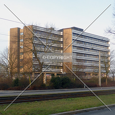 Regensburger Straße 100 by Nephilim