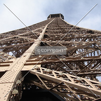 Tour Eiffel by Nephilim
