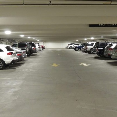 Kiewit Plaza by BLACKSTONE PLAZA