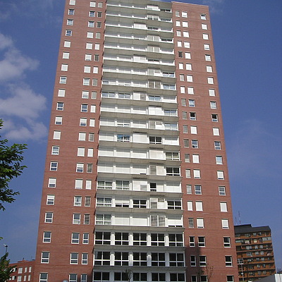 Torre Vallehermoso by Mikel Allende