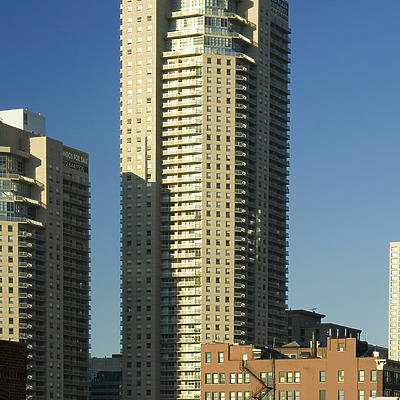 Grand Plaza Apartments by Pavel Toczynski