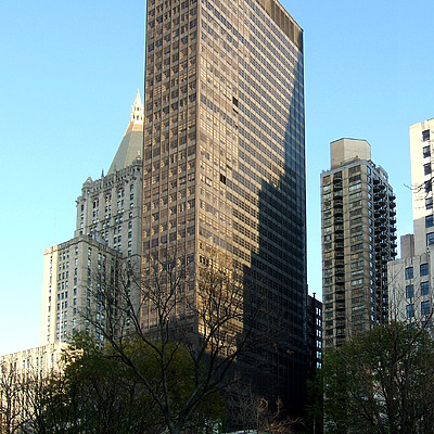 Merchandise Mart Building by John Cahill