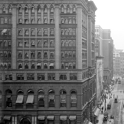 United Way Community Services Building by Library of Congress, Prints and Photographs Division, Detroit Publishing Company