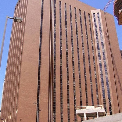 Hyatt Regency Chicago, East Tower by Daniel Kieckhefer