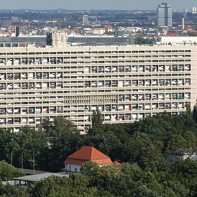Le-Corbusier-Haus by Michiel van Dijk