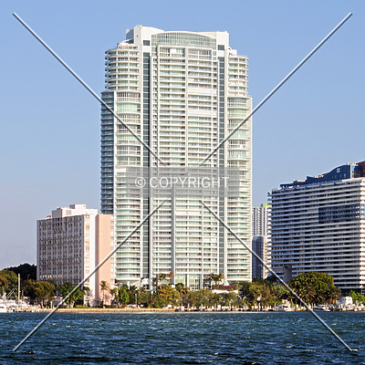 Santa Maria by Jorge Molina