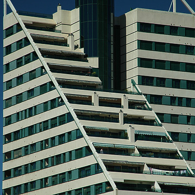 Edificio Politaria B by David Guija