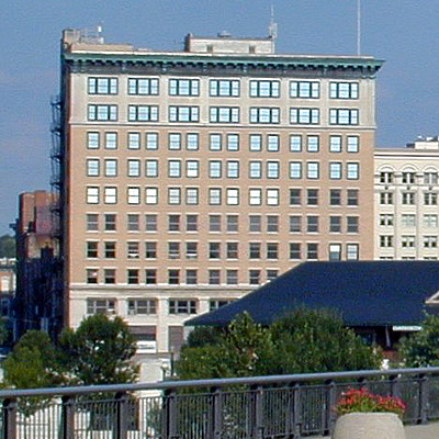 Lafayette Life Building by GNU Free Documentation License/ Casito