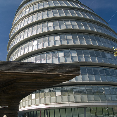 London City Hall by Cesar Serrano