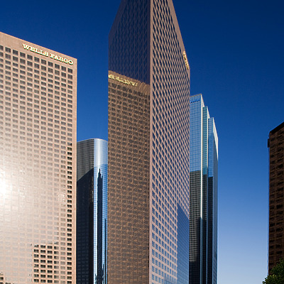 KPMG Tower by Pavel Toczynski