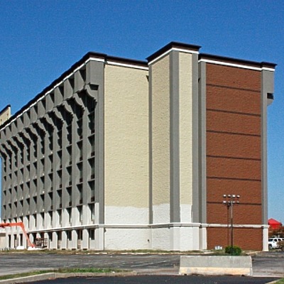 Holiday Inn - Airport West / Earth City by Ryan Hildebrand