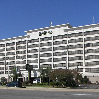 Radisson New Orleans Airport by Rodney Gunn