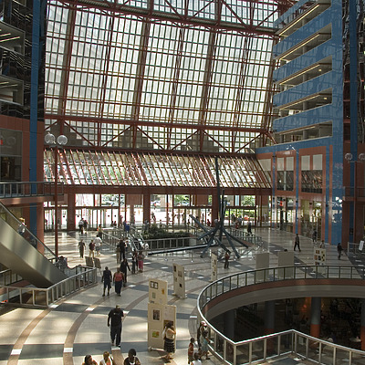 Thompson Center by Pavel Toczynski
