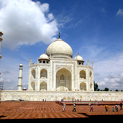 Taj Mahal by Daniel Kieckhefer