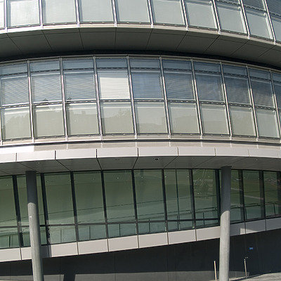 London City Hall by Cesar Serrano