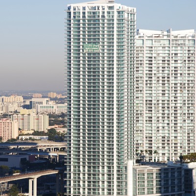 Mint at Riverfront by Huopa