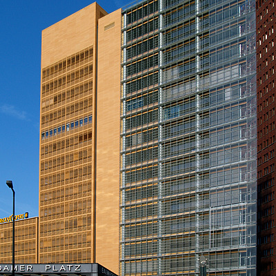 Potsdamer Platz 11 by Cesar Serrano