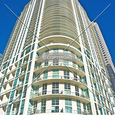 Met 1 by Jorge Molina