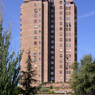 Torre Retiro by Cesar Serrano