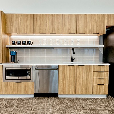 Kiewit Plaza by BLACKSTONE PLAZA