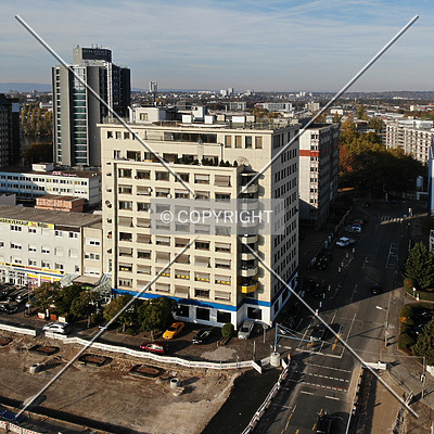 Strahlenberger Straße 123 by Nephilim