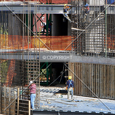 Plaza Residences by Luis Ibáñez