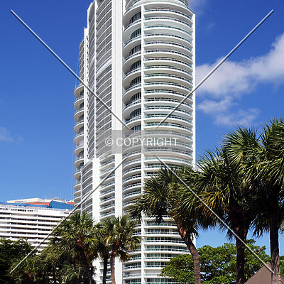 Santa Maria by Jorge Molina