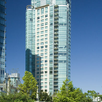 Escala by Pavel Toczynski