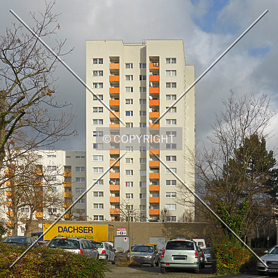 Albert-Schweitzer-Allee 45-55 by Nephilim