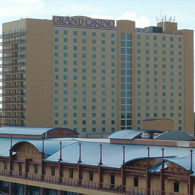 Island View Casino Resort Hotel by Rodney Gunn