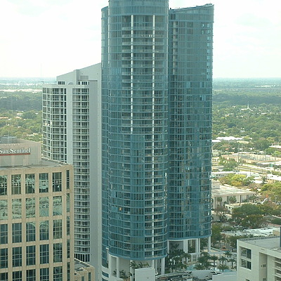 Las Olas River House by Paul Cucuzza